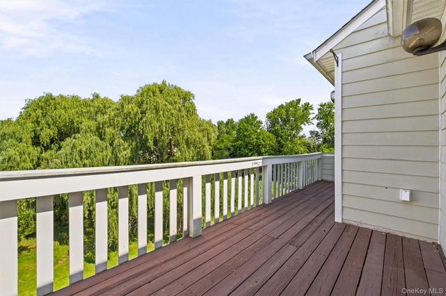 407 Crystal Hill Lane, Poughkeepsie, NY 12603