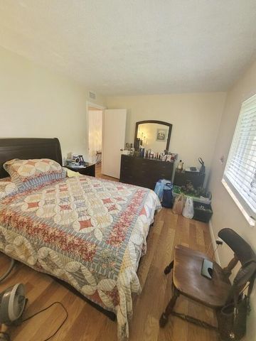 320 Pine Ridge Circle A1, Greenacres, FL 33463