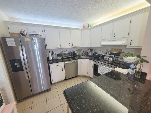 320 Pine Ridge Circle A1, Greenacres, FL 33463