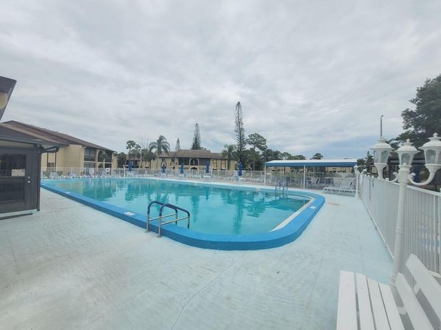 320 Pine Ridge Circle A1, Greenacres, FL 33463