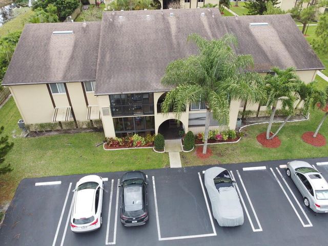 320 Pine Ridge Circle A1, Greenacres, FL 33463