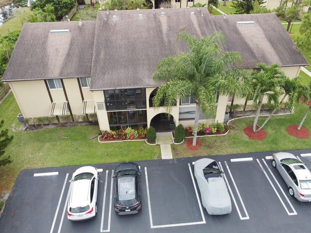 320 Pine Ridge Circle A1, Greenacres, FL 33463
