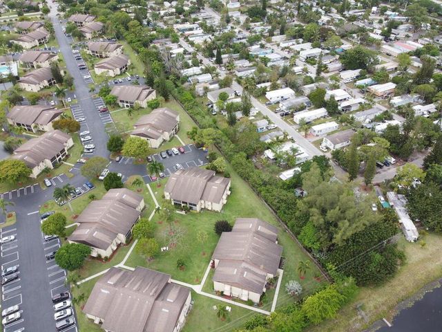 320 Pine Ridge Circle A1, Greenacres, FL 33463