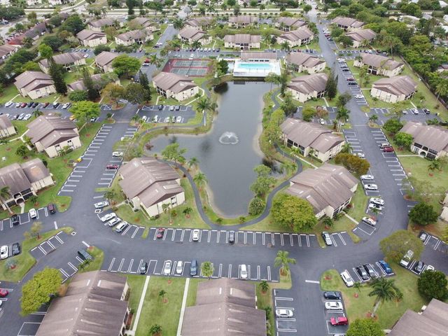 320 Pine Ridge Circle A1, Greenacres, FL 33463