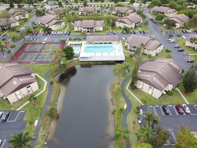 320 Pine Ridge Circle A1, Greenacres, FL 33463