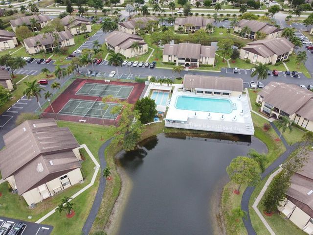 320 Pine Ridge Circle A1, Greenacres, FL 33463