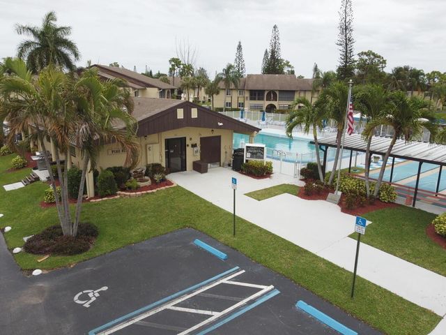 320 Pine Ridge Circle A1, Greenacres, FL 33463