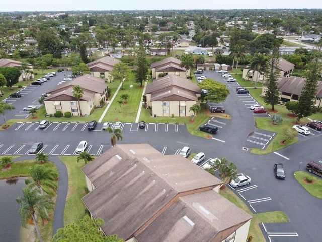 320 Pine Ridge Circle A1, Greenacres, FL 33463