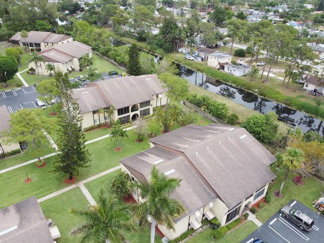 320 Pine Ridge Circle A1, Greenacres, FL 33463