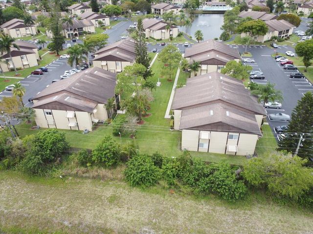 320 Pine Ridge Circle A1, Greenacres, FL 33463