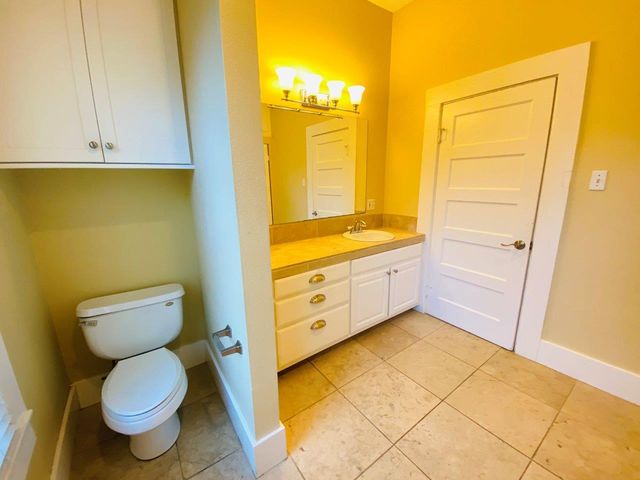 521 E Live Oak ST A, Austin, TX 78704