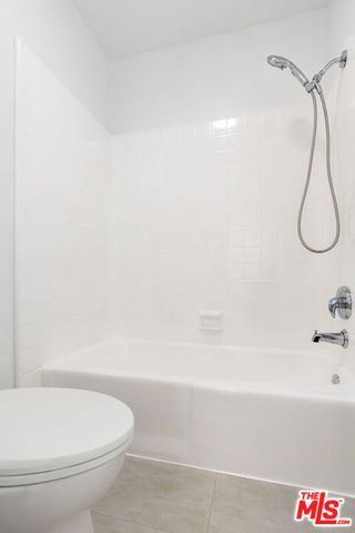4255 W 5th Street 107, Los Angeles, CA 90020