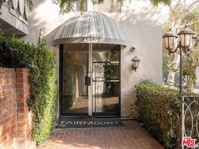 4255 W 5th Street 107, Los Angeles, CA 90020
