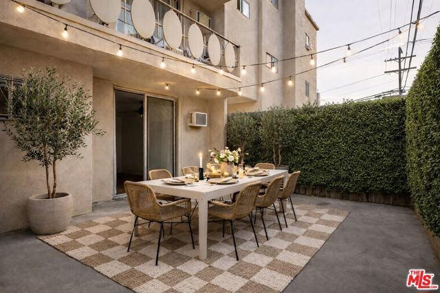 4255 W 5th Street 107, Los Angeles, CA 90020