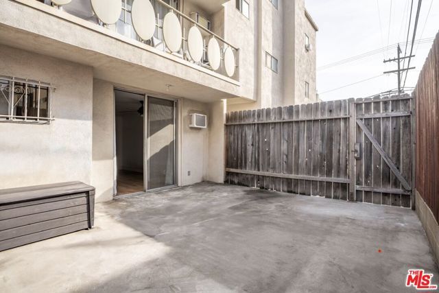 4255 W 5th Street 107, Los Angeles, CA 90020