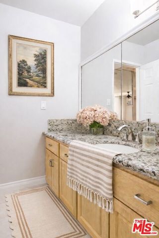4255 W 5th Street 107, Los Angeles, CA 90020