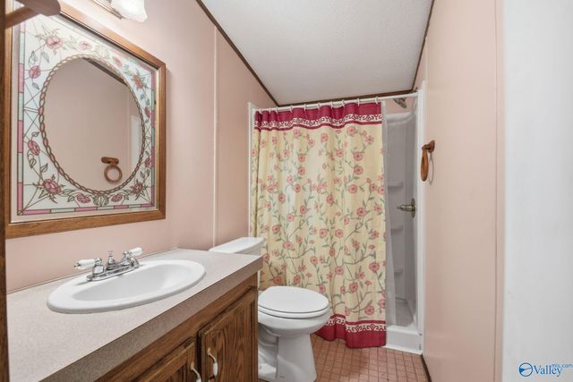 17511 Parker Road, Athens, AL 35611