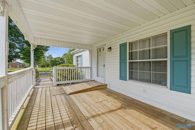 17511 Parker Road, Athens, AL 35611