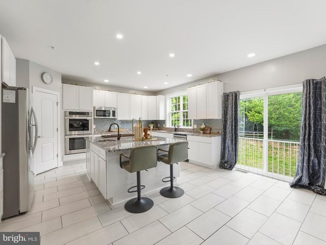 100 INVERNESS LN, Fort Washington, MD 20744