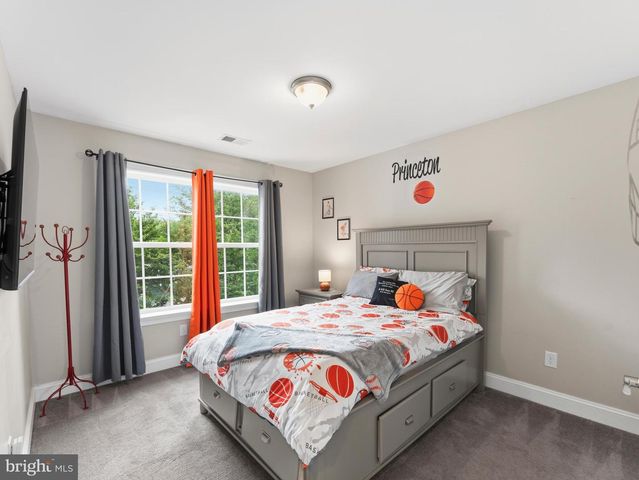 100 INVERNESS LN, Fort Washington, MD 20744