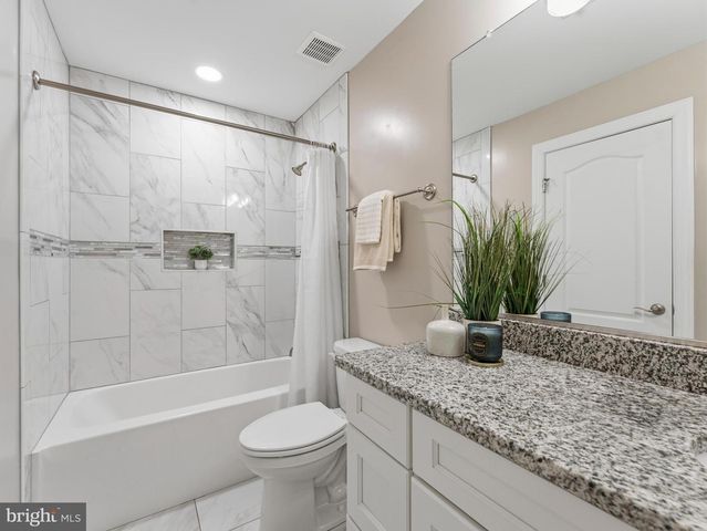 100 INVERNESS LN, Fort Washington, MD 20744