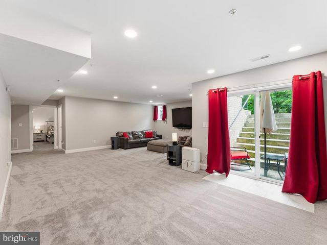 100 INVERNESS LN, Fort Washington, MD 20744