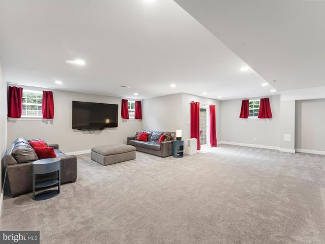 100 INVERNESS LN, Fort Washington, MD 20744