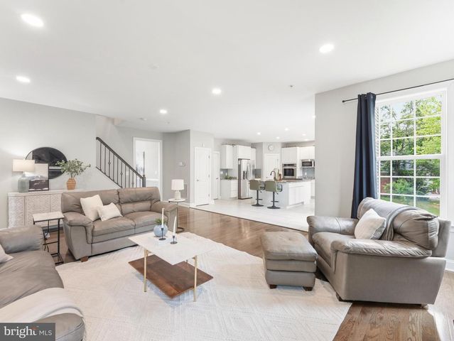 100 INVERNESS LN, Fort Washington, MD 20744