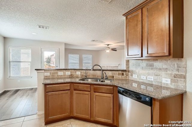 366 Maple Way, New Braunfels, TX 78132
