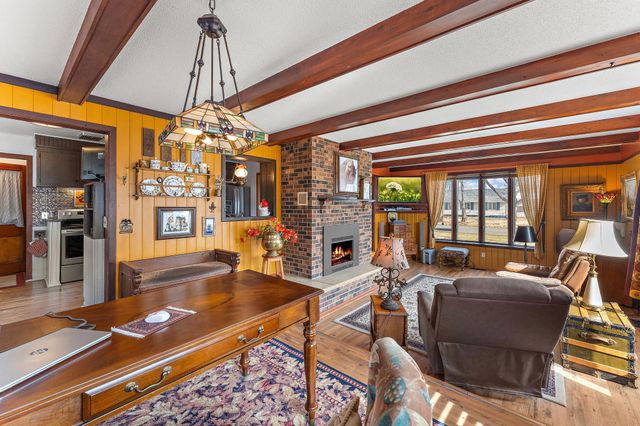 206 2nd Street N, Bayport, MN 55003