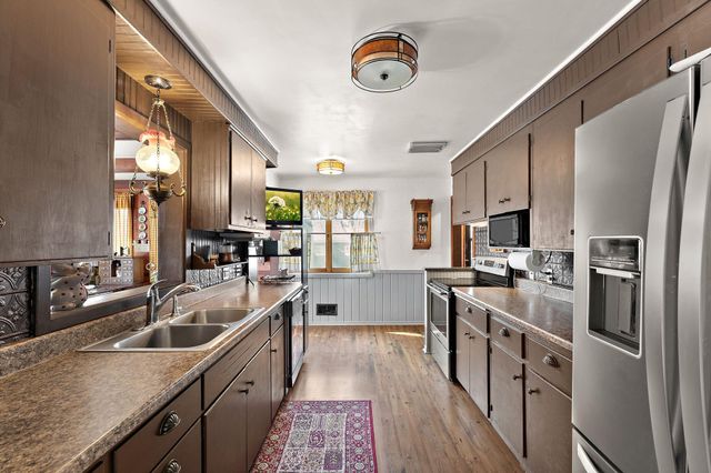 206 2nd Street N, Bayport, MN 55003