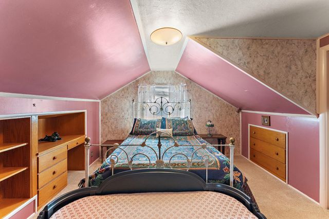 206 2nd Street N, Bayport, MN 55003