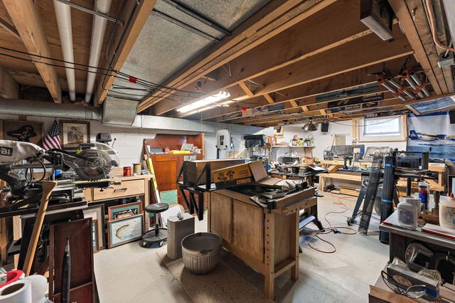 206 2nd Street N, Bayport, MN 55003