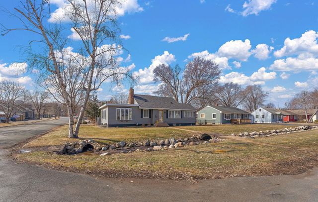 206 2nd Street N, Bayport, MN 55003