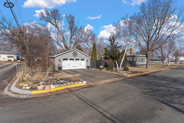 206 2nd Street N, Bayport, MN 55003