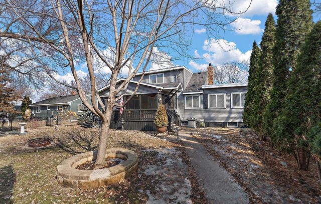 206 2nd Street N, Bayport, MN 55003