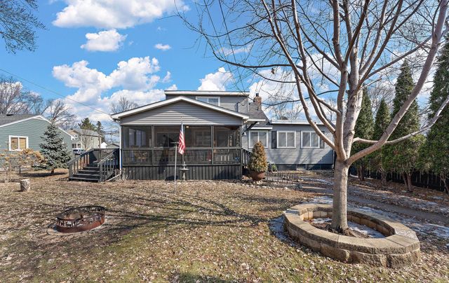 206 2nd Street N, Bayport, MN 55003