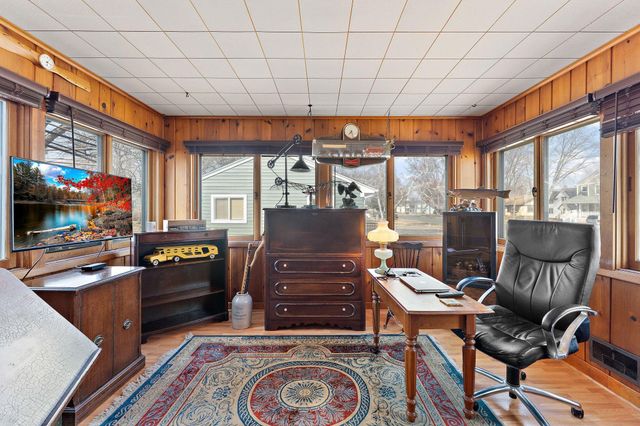 206 2nd Street N, Bayport, MN 55003