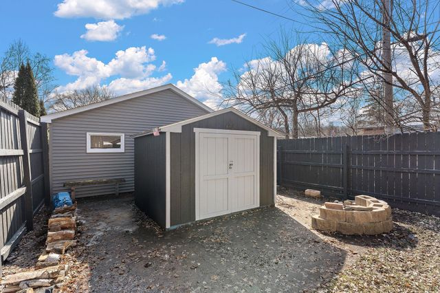 206 2nd Street N, Bayport, MN 55003