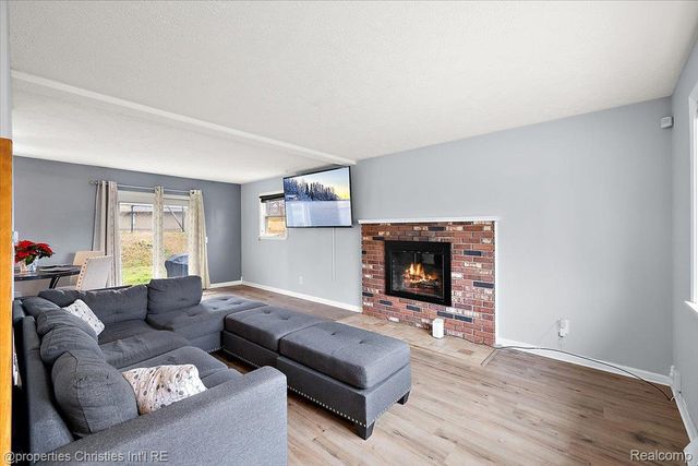 3416 Cooley Drive, Lansing, MI 48911