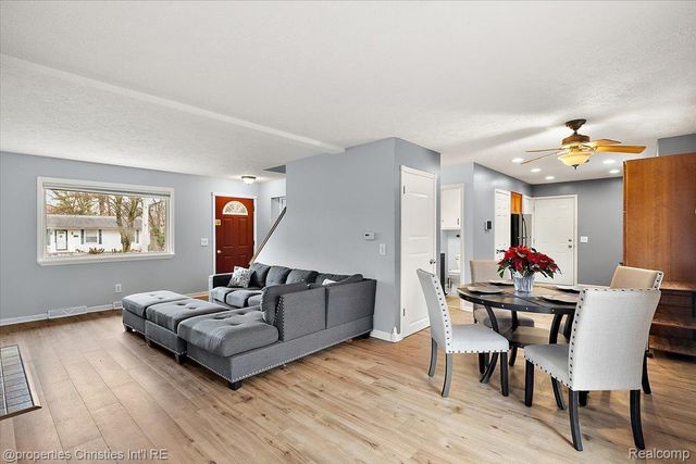 3416 Cooley Drive, Lansing, MI 48911