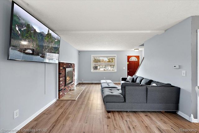 3416 Cooley Drive, Lansing, MI 48911