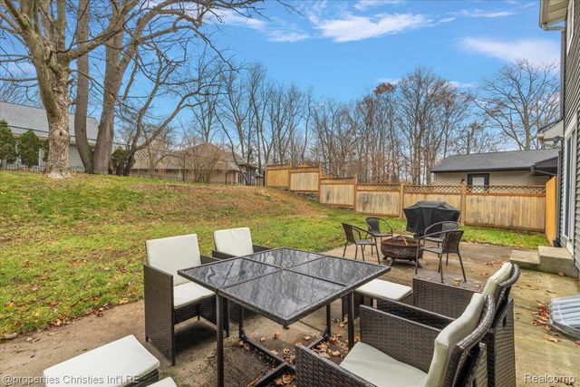 3416 Cooley Drive, Lansing, MI 48911