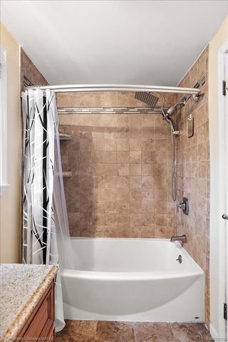 3416 Cooley Drive, Lansing, MI 48911