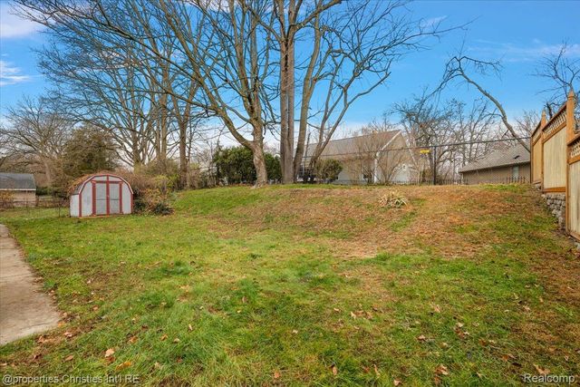 3416 Cooley Drive, Lansing, MI 48911