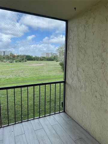 6301 N Fall Circle Drive 213, Lauderhill, FL 33319
