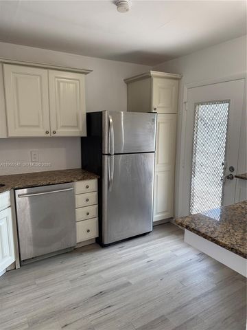 6301 N Fall Circle Drive 213, Lauderhill, FL 33319