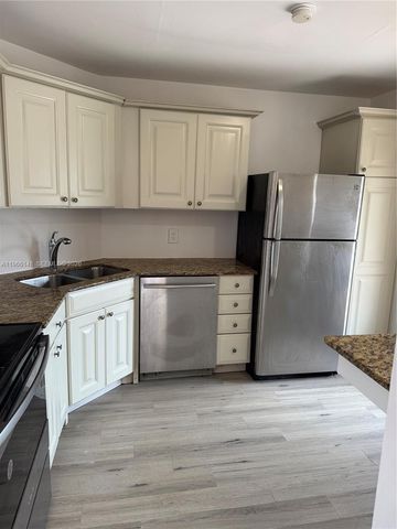 6301 N Fall Circle Drive 213, Lauderhill, FL 33319