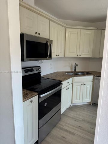 6301 N Fall Circle Drive 213, Lauderhill, FL 33319