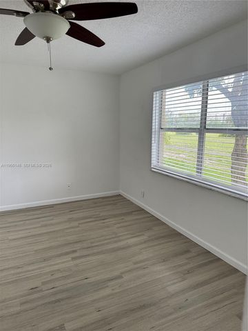 6301 N Fall Circle Drive 213, Lauderhill, FL 33319